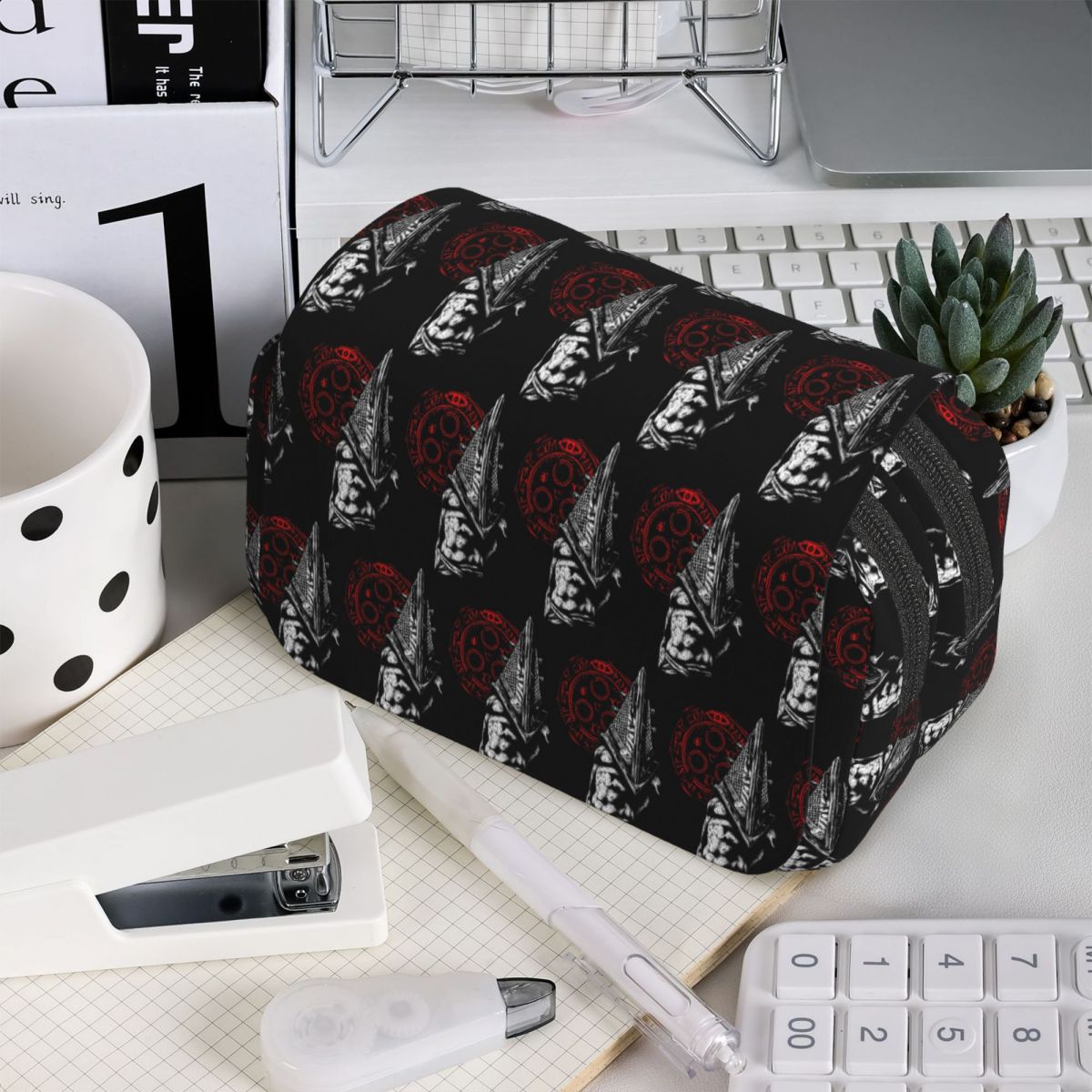 Chain Link And Fog Silent Hill - Stationery And Office Supply Chain recension och pris